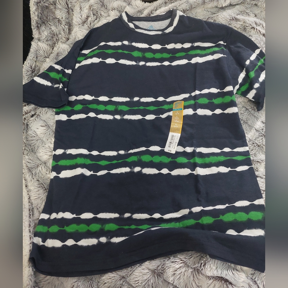 Nwt Therabouts Boys tee size large 14/16